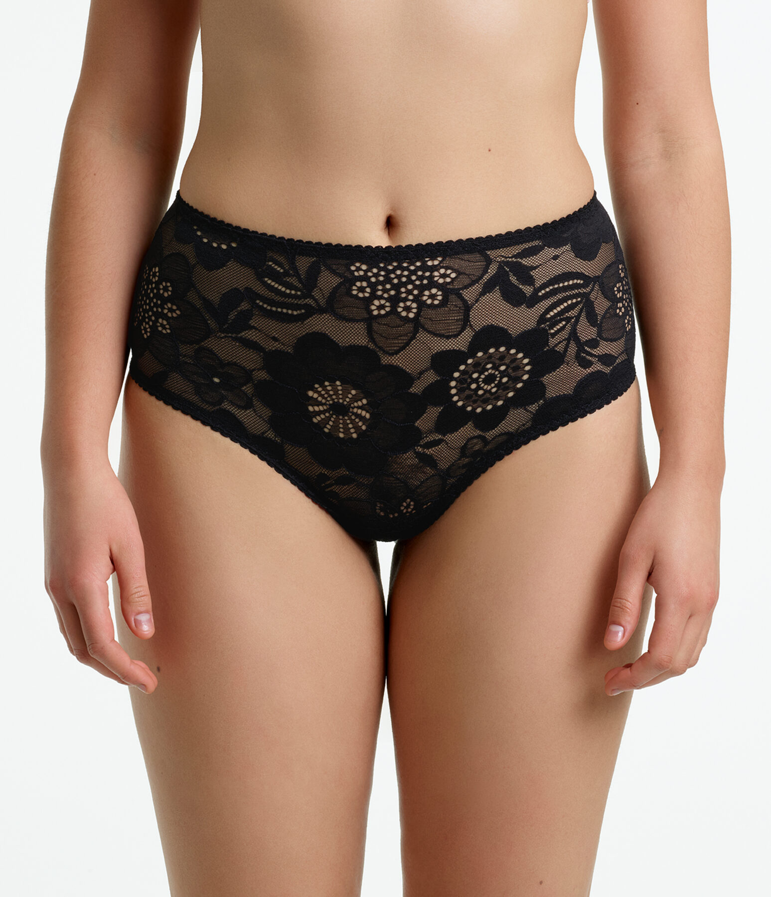 Yasmine Eslami – High waisted panty black floral lace