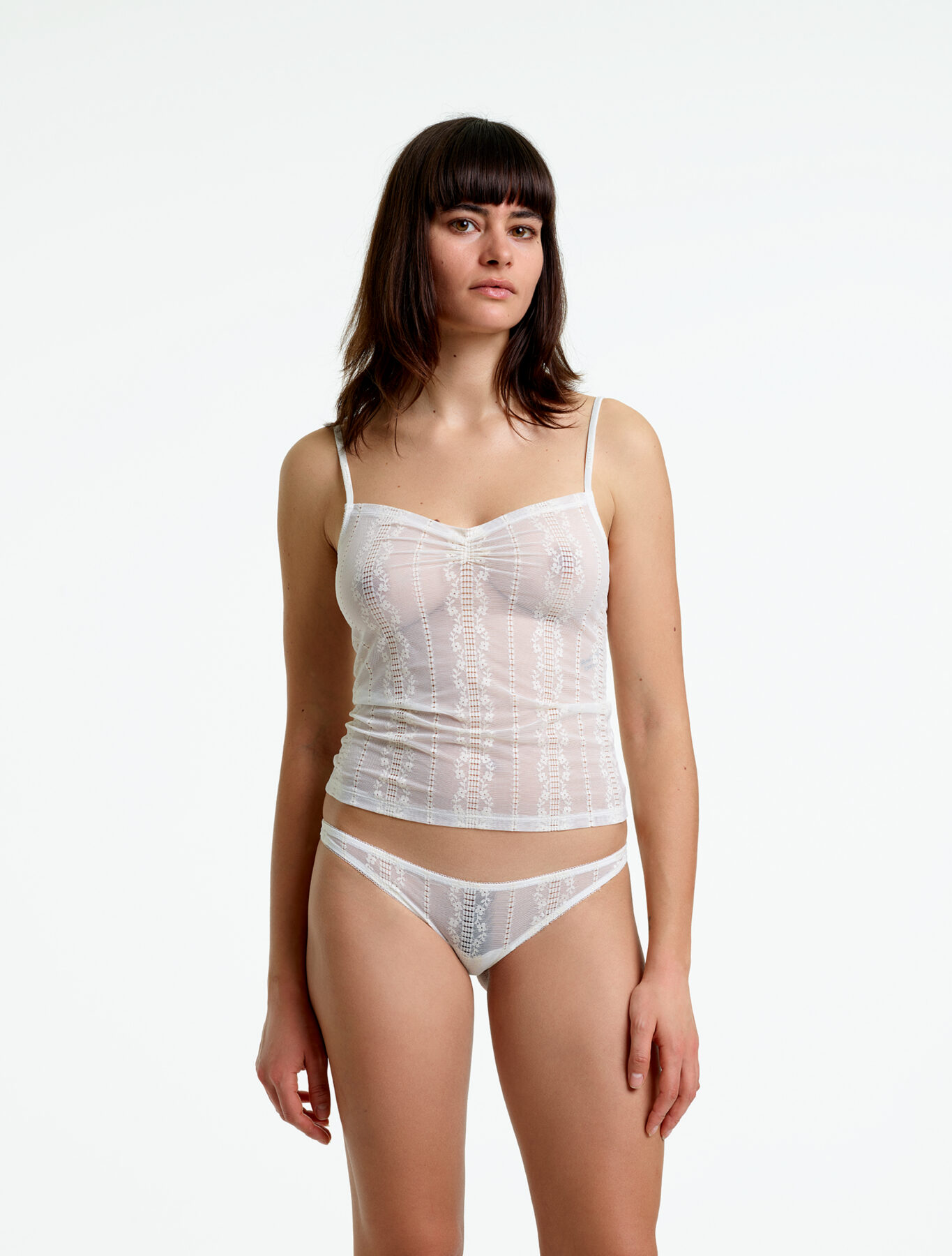 Yasmine Eslami – White graphic lace top, thin straps and straight cut,